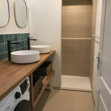 Maison/appartement T5, Vue Foret - *